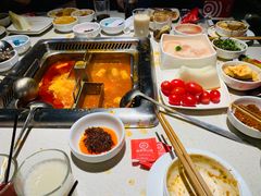 -海底捞火锅鲜切牛肉主题店(长寿路店)