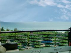 -三亚湾海居铂尔曼度假酒店