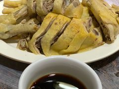 白斩鸡-唔呶喔哩酒家(生产街店)