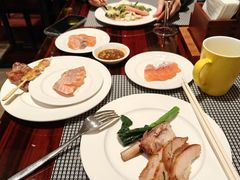 -广州万富希尔顿酒店·感趣自助餐厅·金秋蟹宴生蚝海鲜刺身