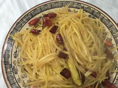 -乡土特色.冷锅鱼.牦牛肉汤锅