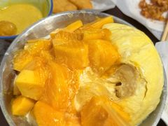 榴莲芒果芝士奶盖绵绵冰-水牛奶皇后糖水铺(深圳总店)