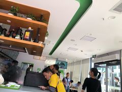 -老乡鸡(武汉中南梅苑小区地铁站店)