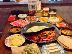 -萍姐火锅·公路夜市(武汉首店)