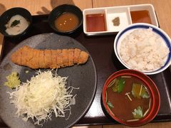 -牛カツ京都勝牛(河原町蛸薬師店)