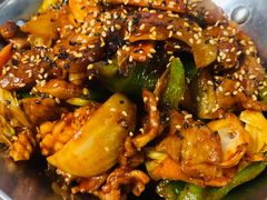 鱿鱼炒五花肉-富乐满韩国正宗炸鸡韩国料理(虹泉路店)