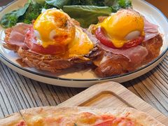 -Common Table · Brunch & Coffee