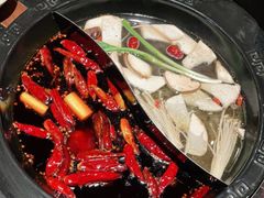 -周周有辣火锅馆(玖耀里店)