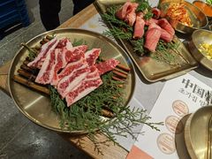 -草家酱蟹炭火烤肉店(珲春南路一店)