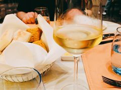 白葡萄酒-郑州希尔顿酒店·阿米奇意大利餐厅