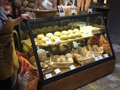面包甜点陈列柜-来龙里 精致 东南亚餐室(万象城店)