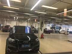 -成都华星名仕奥迪4S店(龙潭寺店)