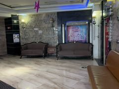 -蓝尊量贩(黄河路店)