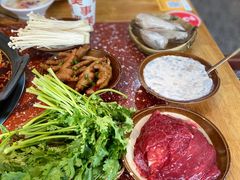 -赵美丽·重庆社区火锅·直营店(火车东站·中豪国际店)