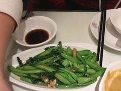 w猪油渣炒菜心-新大咀港式茶餐厅(宝山万达店)