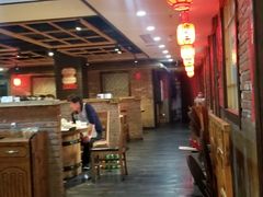 大堂-咱屯子铁锅炖直营店(保利店)