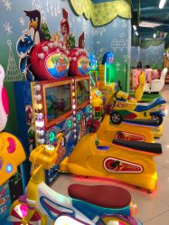 -莫莉幻想儿童乐园(武汉保利广场店)