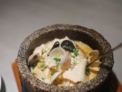 维园特色石锅豆腐-维园悦谱·海派家常菜(乌鲁木齐南路店)