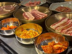 -臻牛烤肉