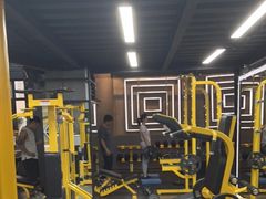 -可逸运动健身(鸿恩寺店)