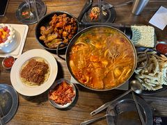 -MI WU FACTORY米屋美食工厂餐厅(绿地店)
