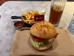 -必胜客(仲盛商城王安宇主题店)