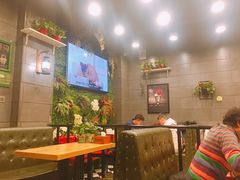 大堂-愉肴麻辣香锅(中山路店)