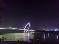 -南京眼步行桥