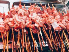 -艾力江和田馕坑烤肉店