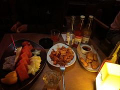 -FOUR PLAY BAR