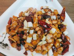 宫爆鸡丁-有红鸡毛店·川菜(建设路店)