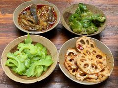 -董哥山城碗碗香(美专校街店)