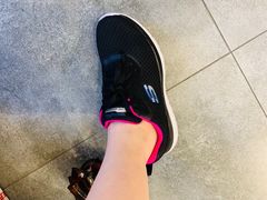 -SKECHERS 斯凯奇(上海国际时尚中心店)