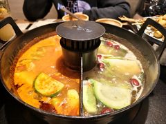 鸳鸯锅-山缓缓火锅(上海闵行龙湖店)