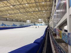 -乔波室内滑雪场