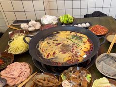 -黄潇洒老火锅(九眼桥宏济巷店)
