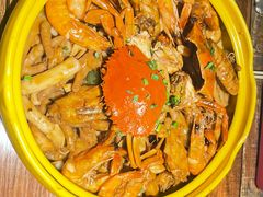 -多嘴肉蟹煲(万达店)