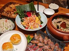 -老滇山寨•云南特色菜•地方菜•民族风情歌舞表演(金碧店)