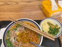 -云阿蛮云南生烫牛肉米线(奉贤路店)