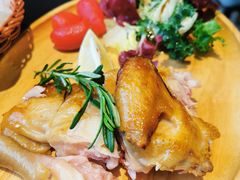-DEEP·美式餐吧(五棵松华熙LIVE店)
