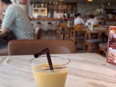 -ROAST coffee & eatery