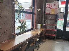 -必胜客(上海华谊新所店)