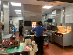 -麦当劳(轻轨曹杨路店)