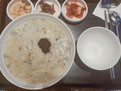 牛肉蔬菜粥-本粥&拌饭cafe(欧亚新生活店)