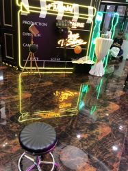 点击看大图 -八佰伴8008星级形象店