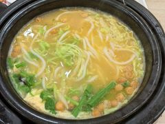 -花馬肆.云南过桥米线(汉神购物广场现场熬汤店)