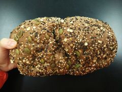高纤坚果乳酪-研麦家面包(亚泰华府店)