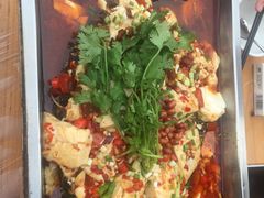 -罗满娘特色豆花烤鱼