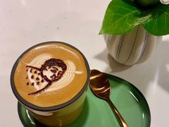 拿铁-潮一不贰·法式甜品·生日蛋糕·西式简餐(外滩店)