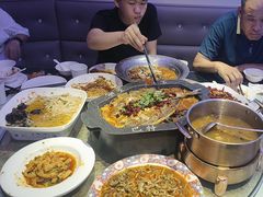 -巴特餐饮6加1音乐餐吧·新疆菜
